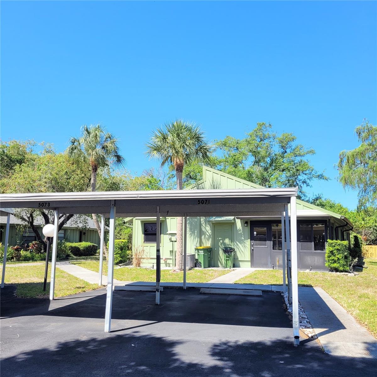 BARRINGTON WOODS - Residential