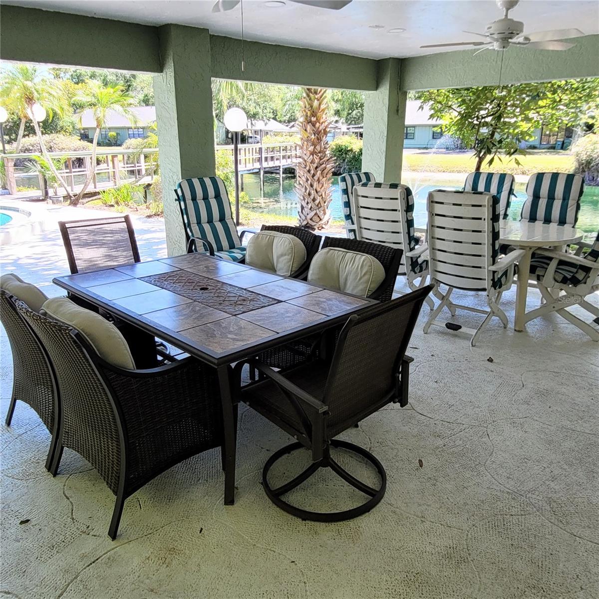 BARRINGTON WOODS - Residential