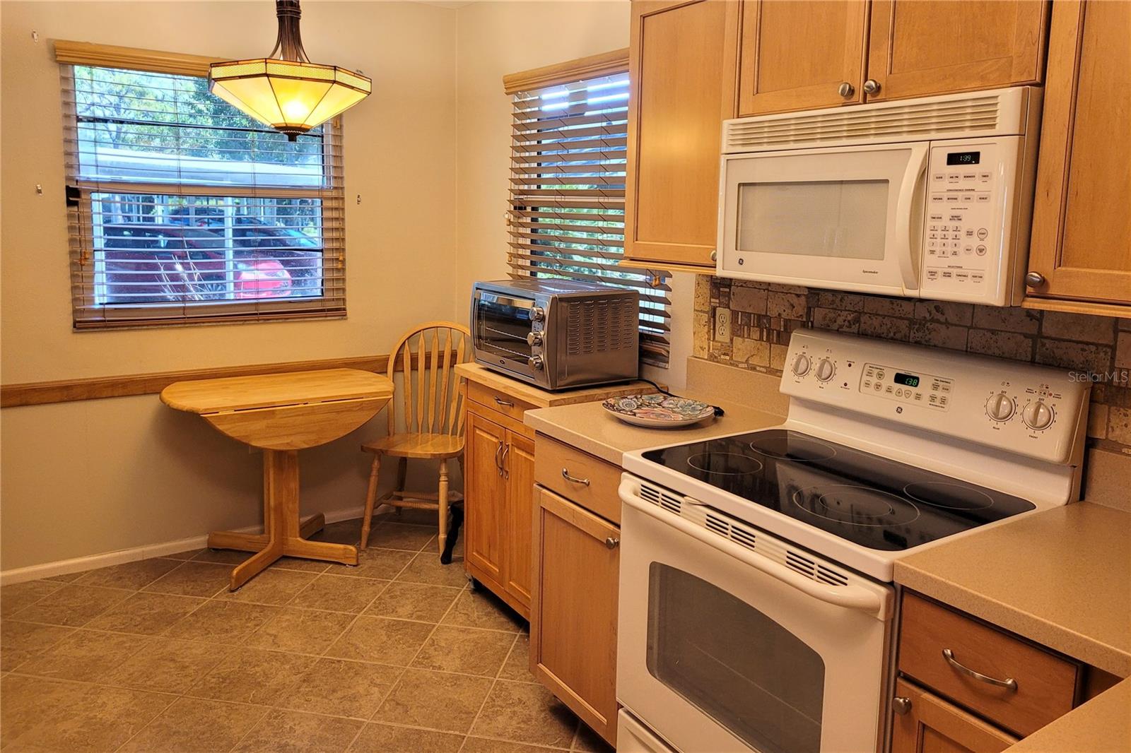 BARRINGTON WOODS - Residential