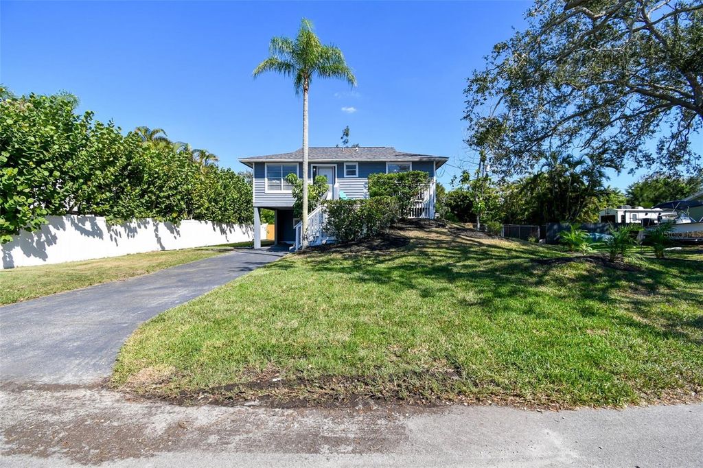 Photo of 5412 3rd Avenue W, Palmetto, FL 34221 (MLS # A4667869)