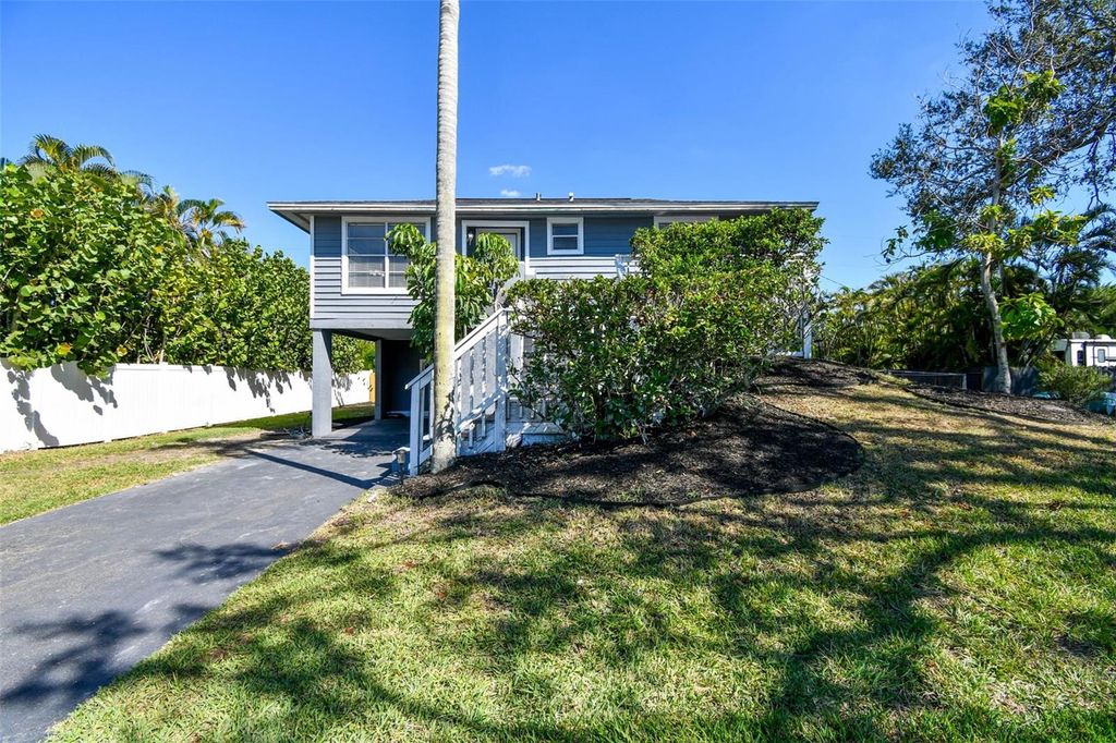 Photo of 5412 3rd Avenue W, Palmetto, FL 34221 (MLS # A4667869)