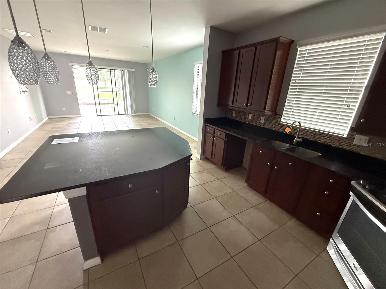 1890 ALTAVISTA CIRCLE