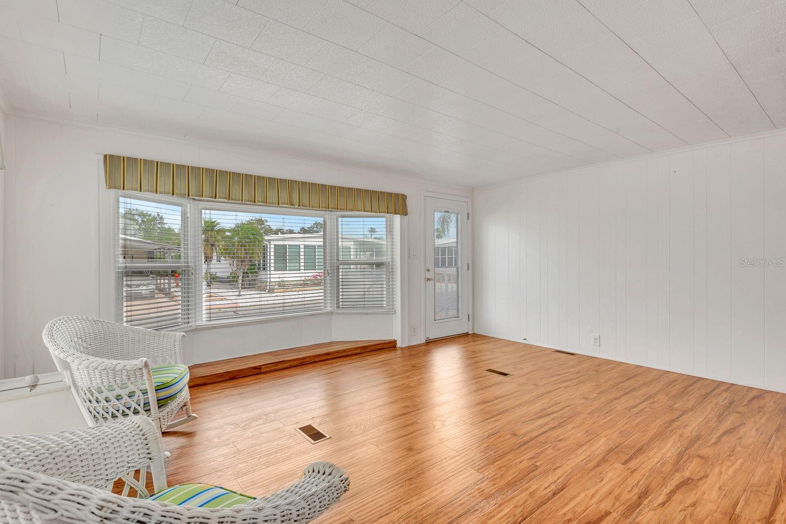 PALMA SOLA SHORES - Residential