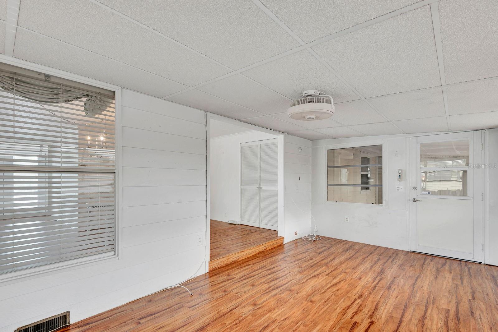 PALMA SOLA SHORES - Residential