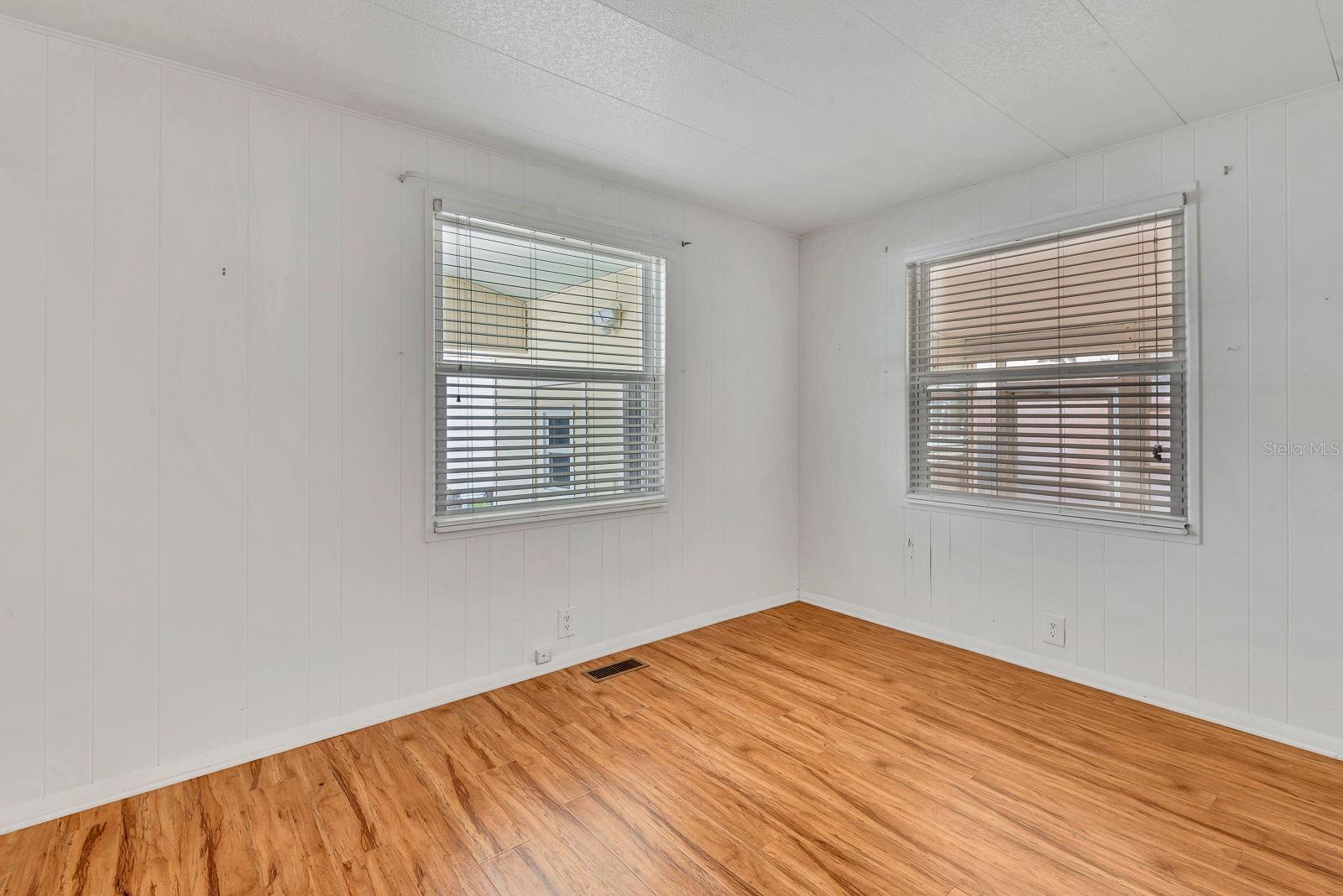 PALMA SOLA SHORES - Residential