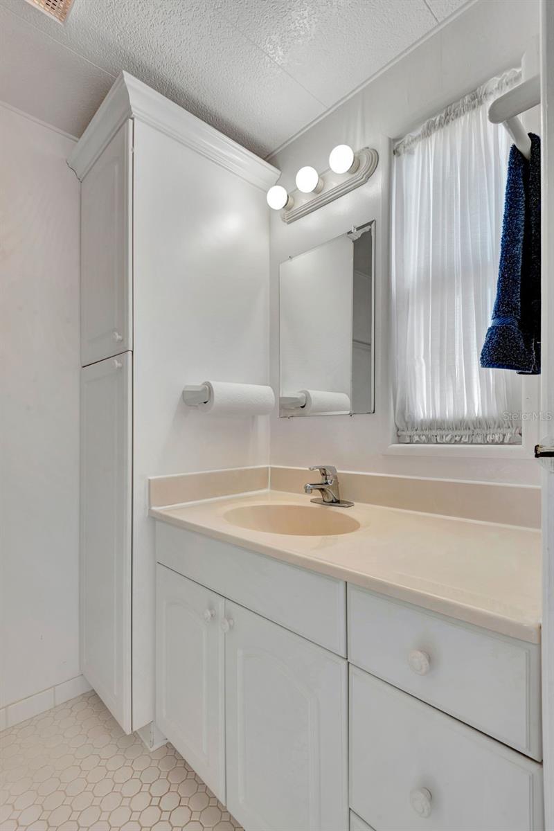 PALMA SOLA SHORES - Residential