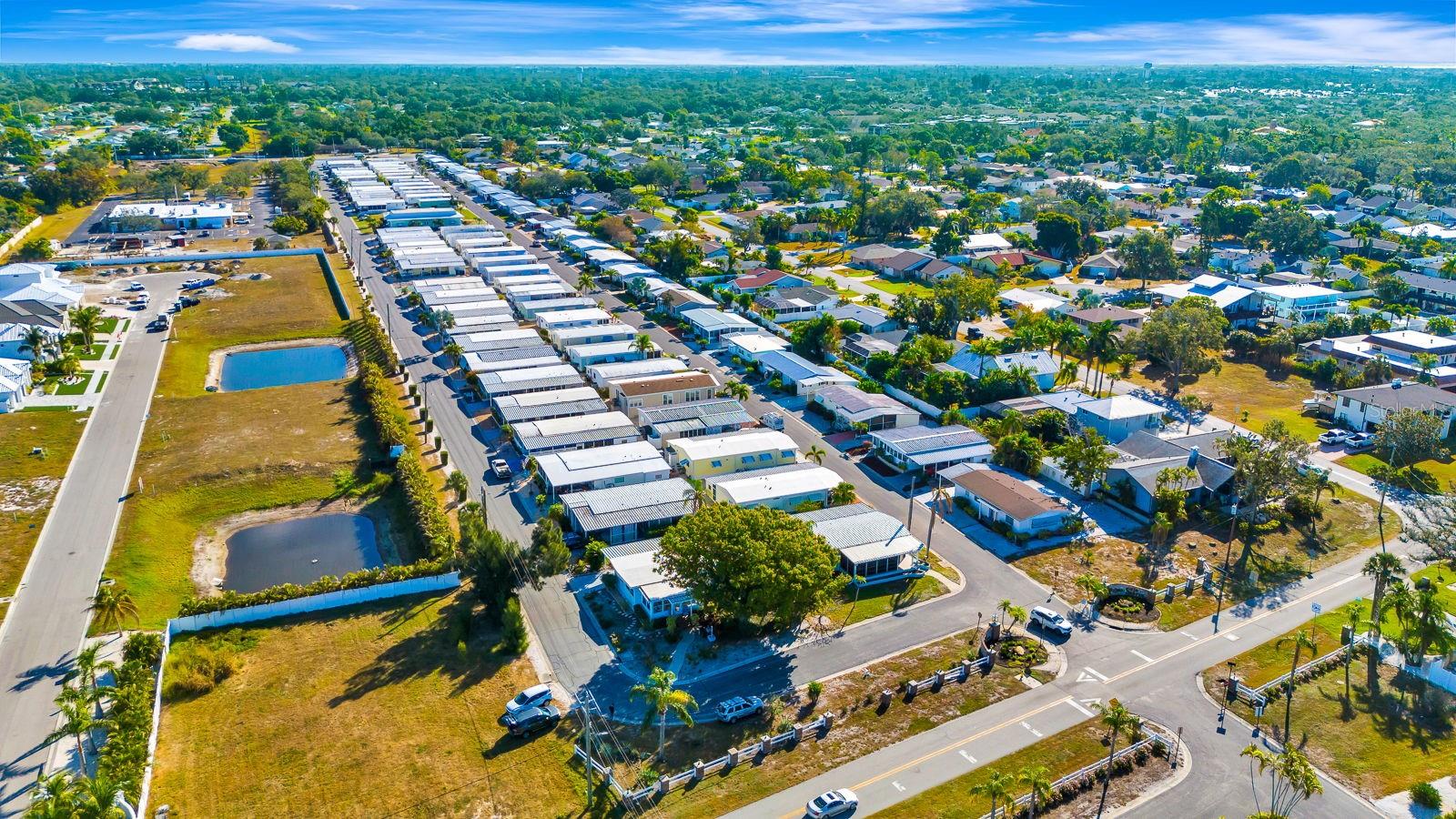 PALMA SOLA SHORES - Residential