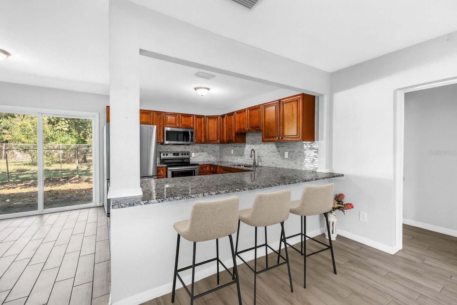 THUNDERBIRD HILL - Residential