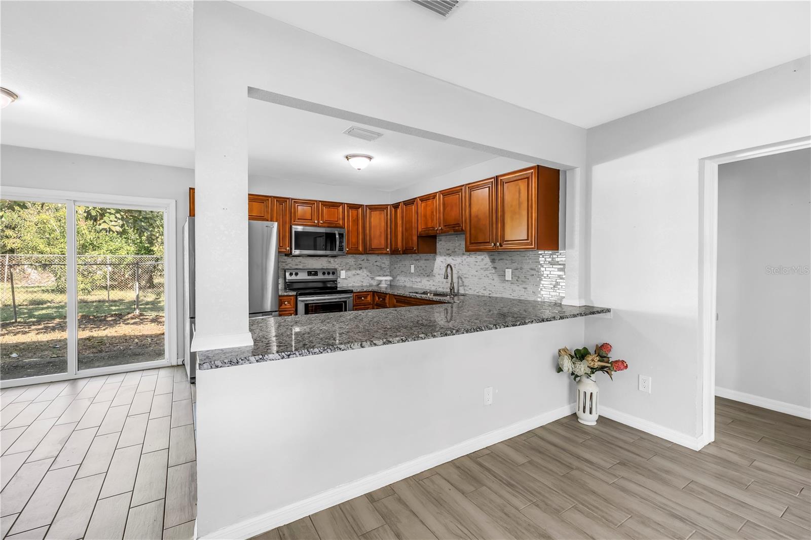 THUNDERBIRD HILL - Residential