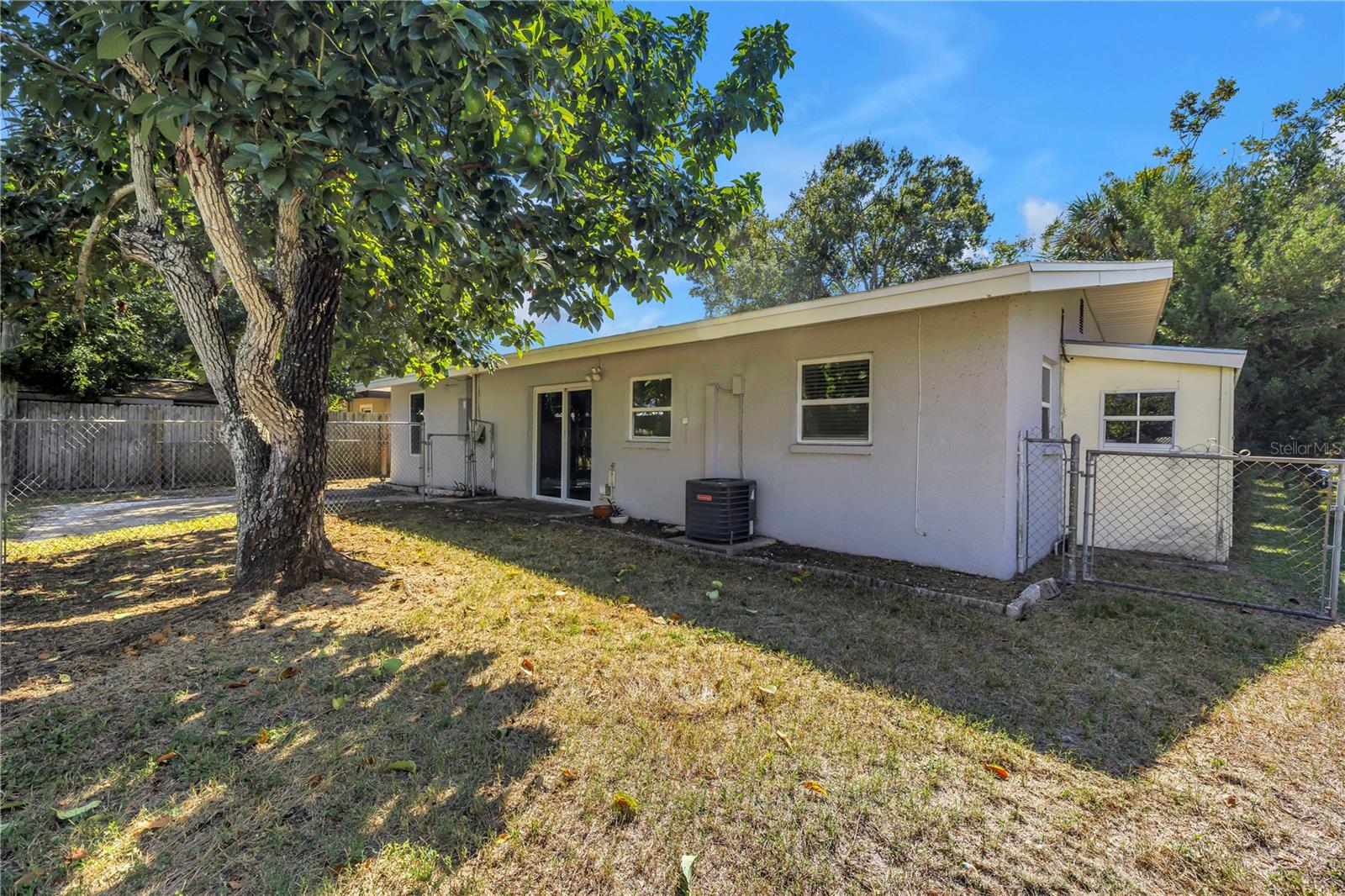 THUNDERBIRD HILL - Residential