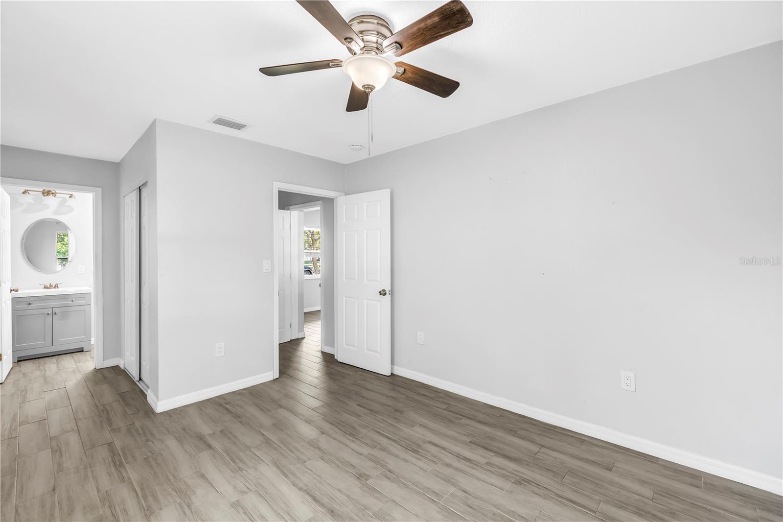 THUNDERBIRD HILL - Residential