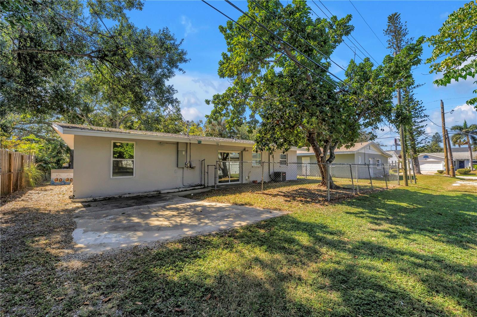 THUNDERBIRD HILL - Residential