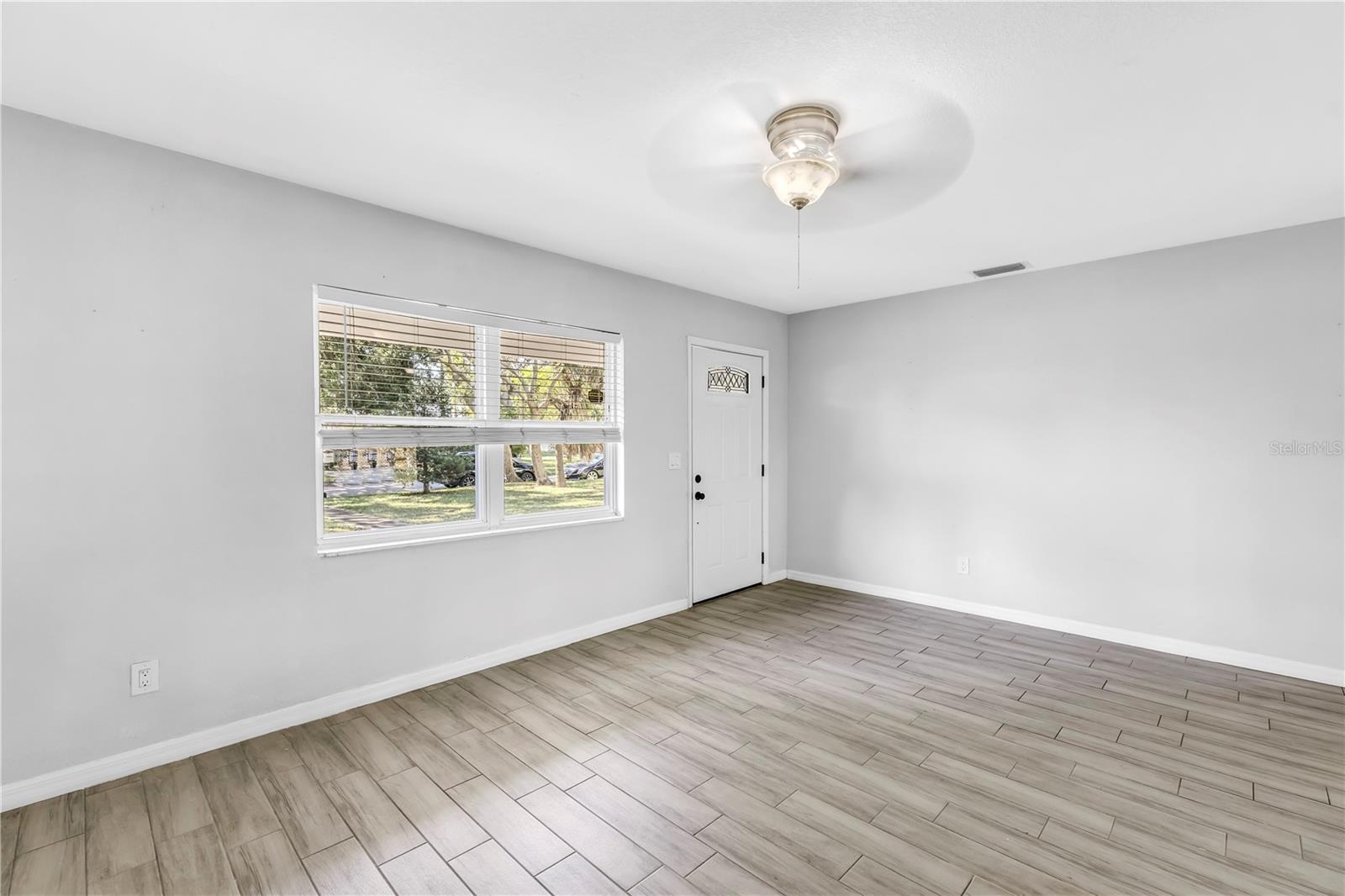 THUNDERBIRD HILL - Residential