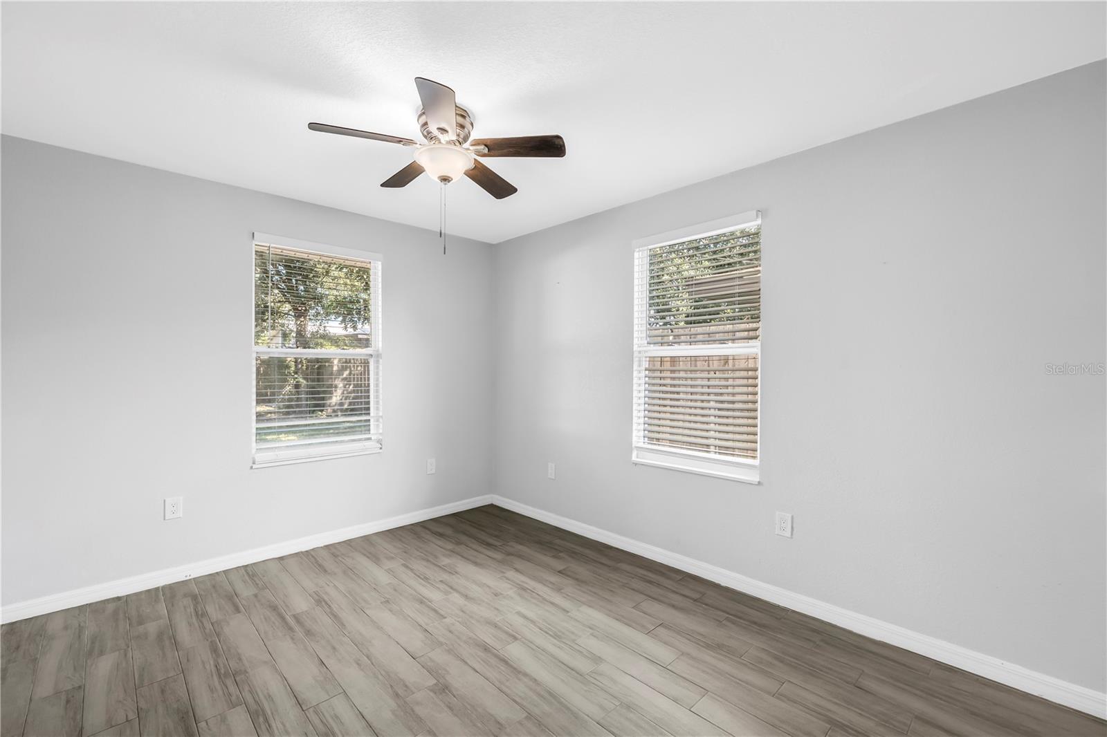 THUNDERBIRD HILL - Residential