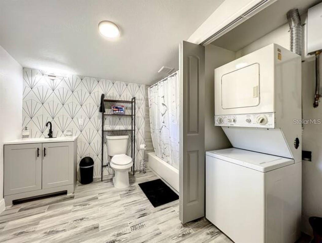 CLOVER HEIGHTS - Residential Income