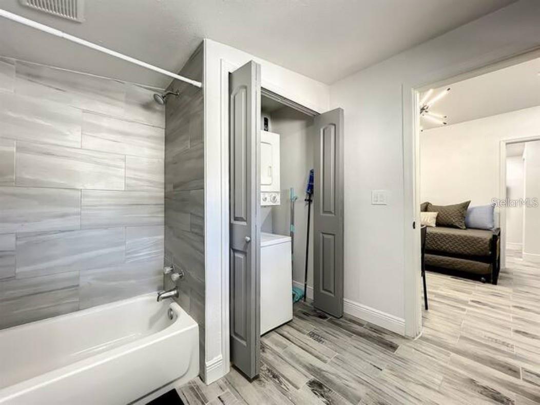 CLOVER HEIGHTS - Residential Income