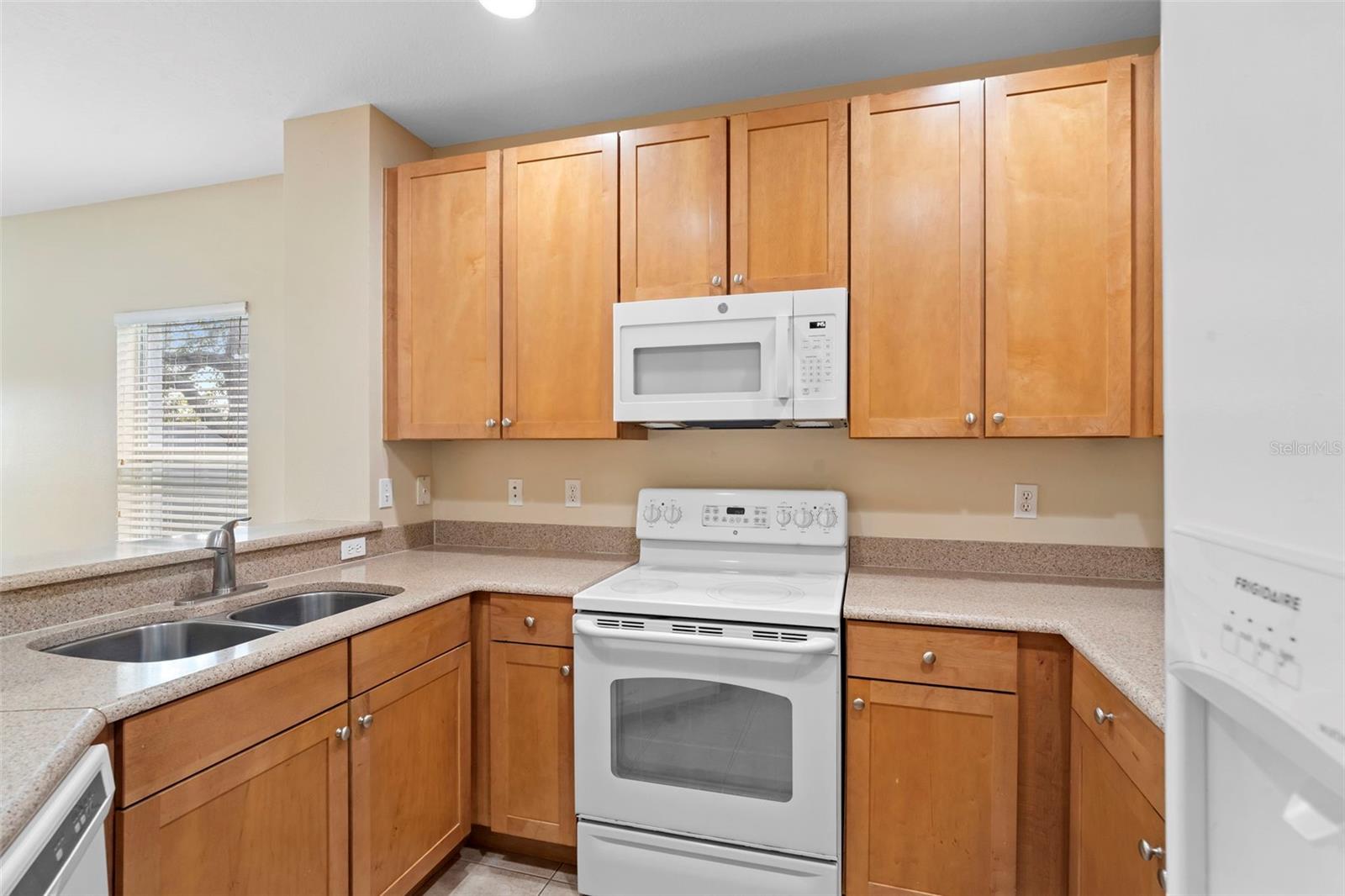 SAVANNAH PINES CONDO - Residential