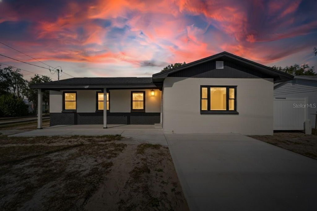 Photo of 4712 E Serena Drive, Tampa, FL 33617 (MLS # TB8450945)