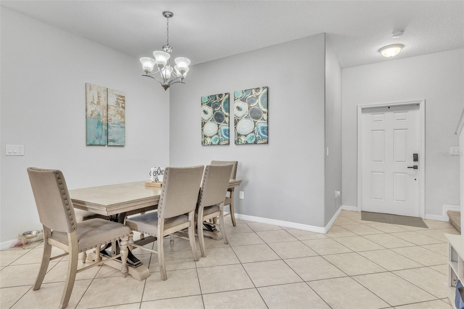 3256 RODRICK CIRCLE