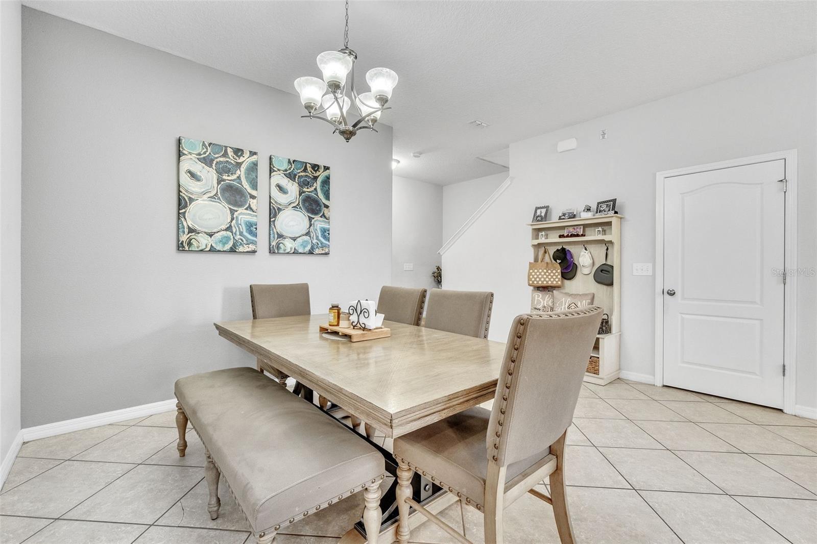 3256 RODRICK CIRCLE