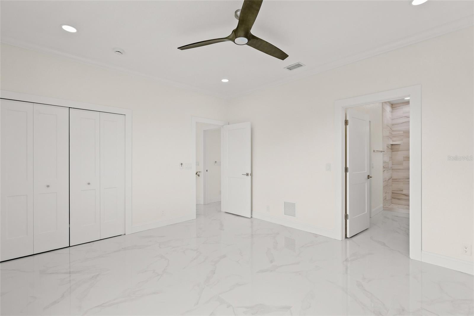 SECLUDED HARBOUR 02 - Residential Income