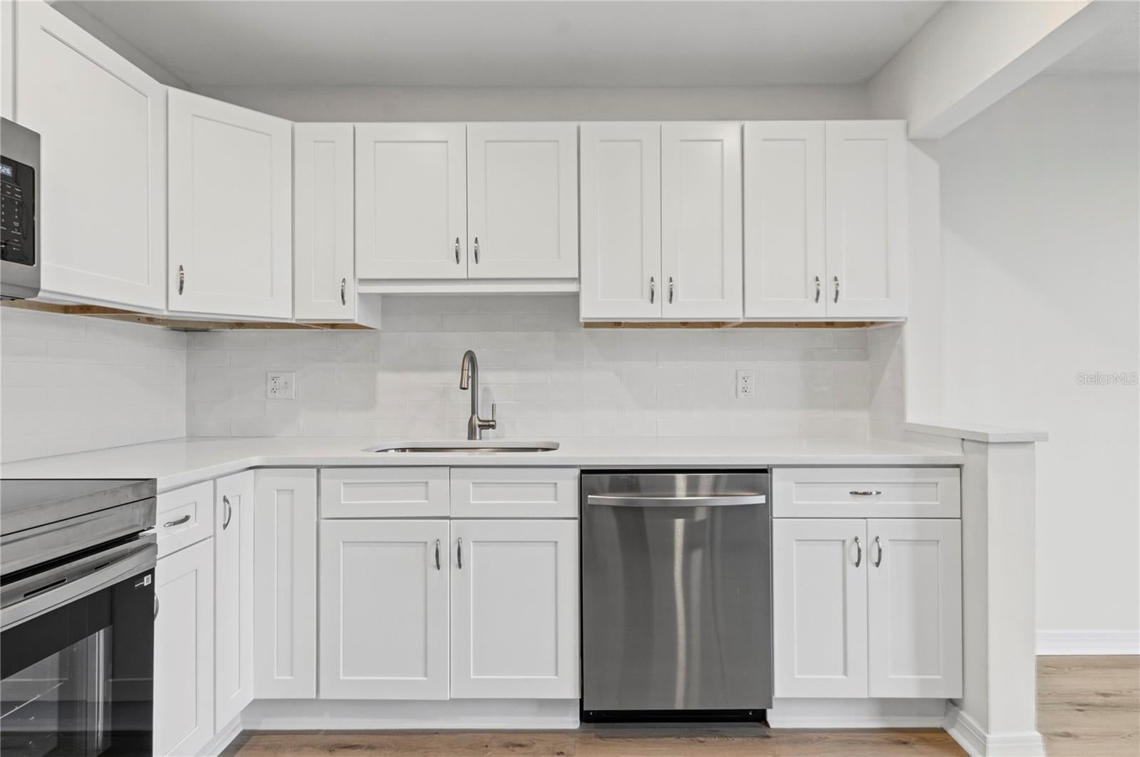 4895 BAY STREET NE 109