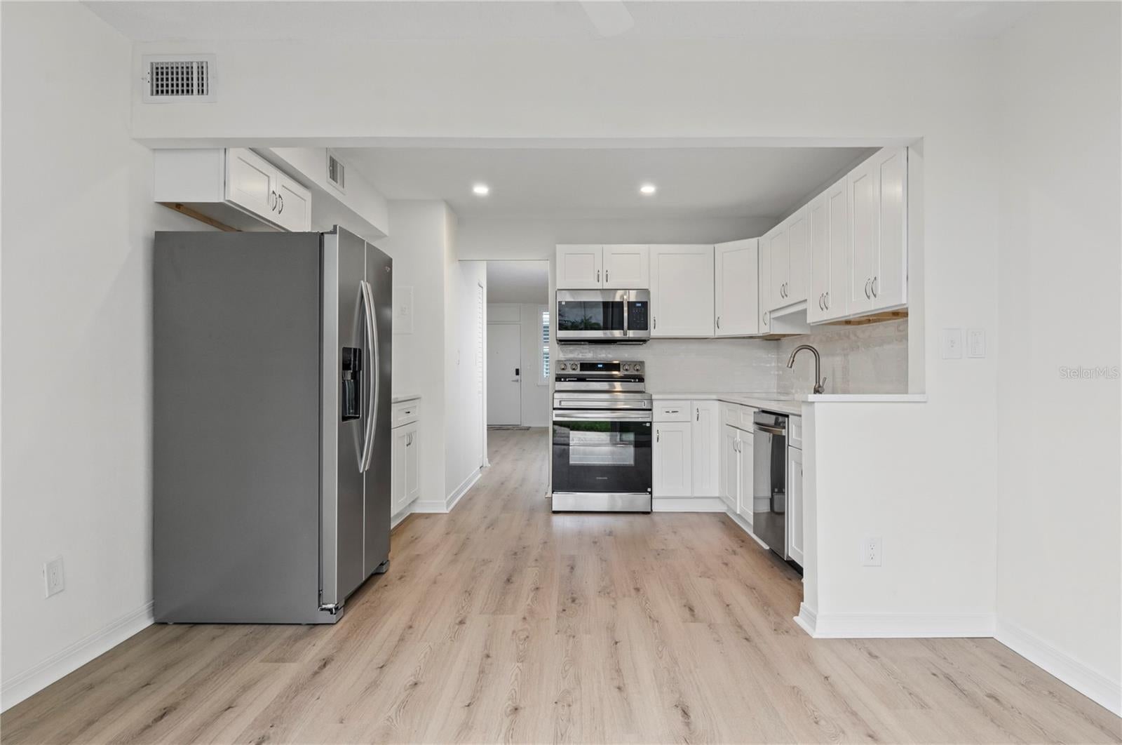 4895 BAY STREET NE 109