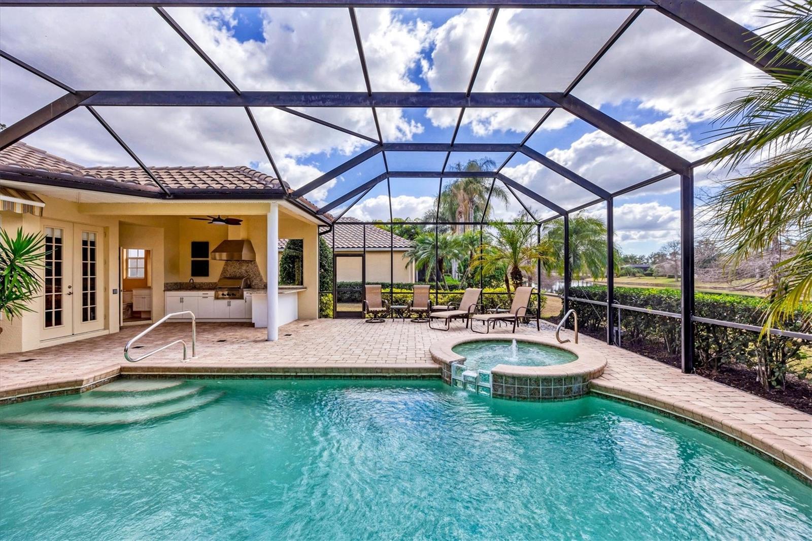 LAKEWOOD RANCH COUNTRY CLUB VILLAGE - Residential