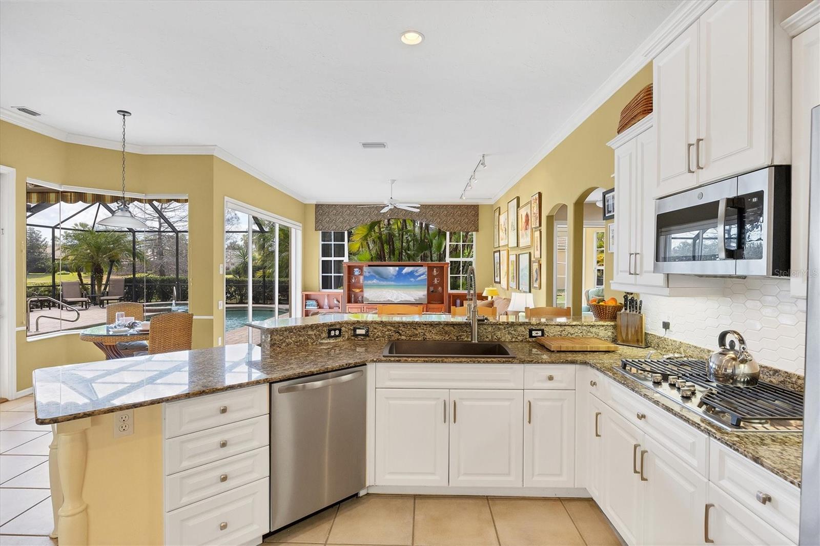 LAKEWOOD RANCH COUNTRY CLUB VILLAGE - Residential