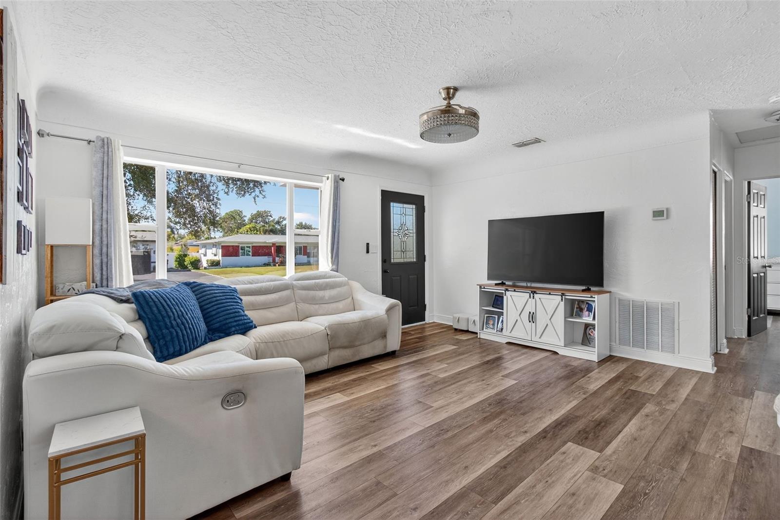 LESLEE HEIGHTS SUB SEC 2 - Residential Lease