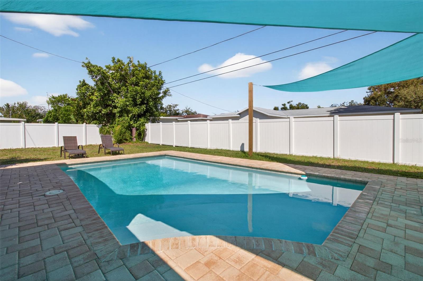 LESLEE HEIGHTS SUB SEC 2 - Residential Lease