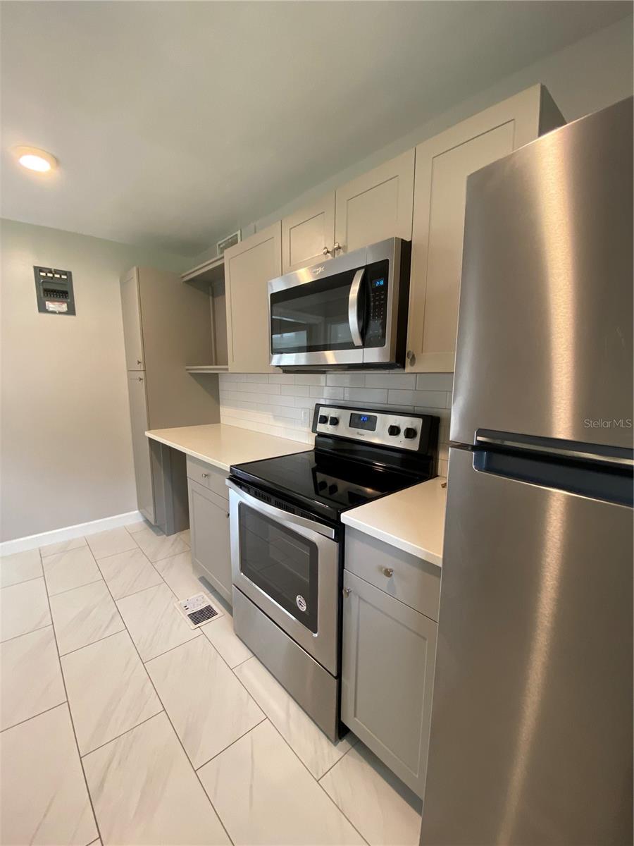 PHILLIPS REP 01 LAKEWOOD - Residential Lease