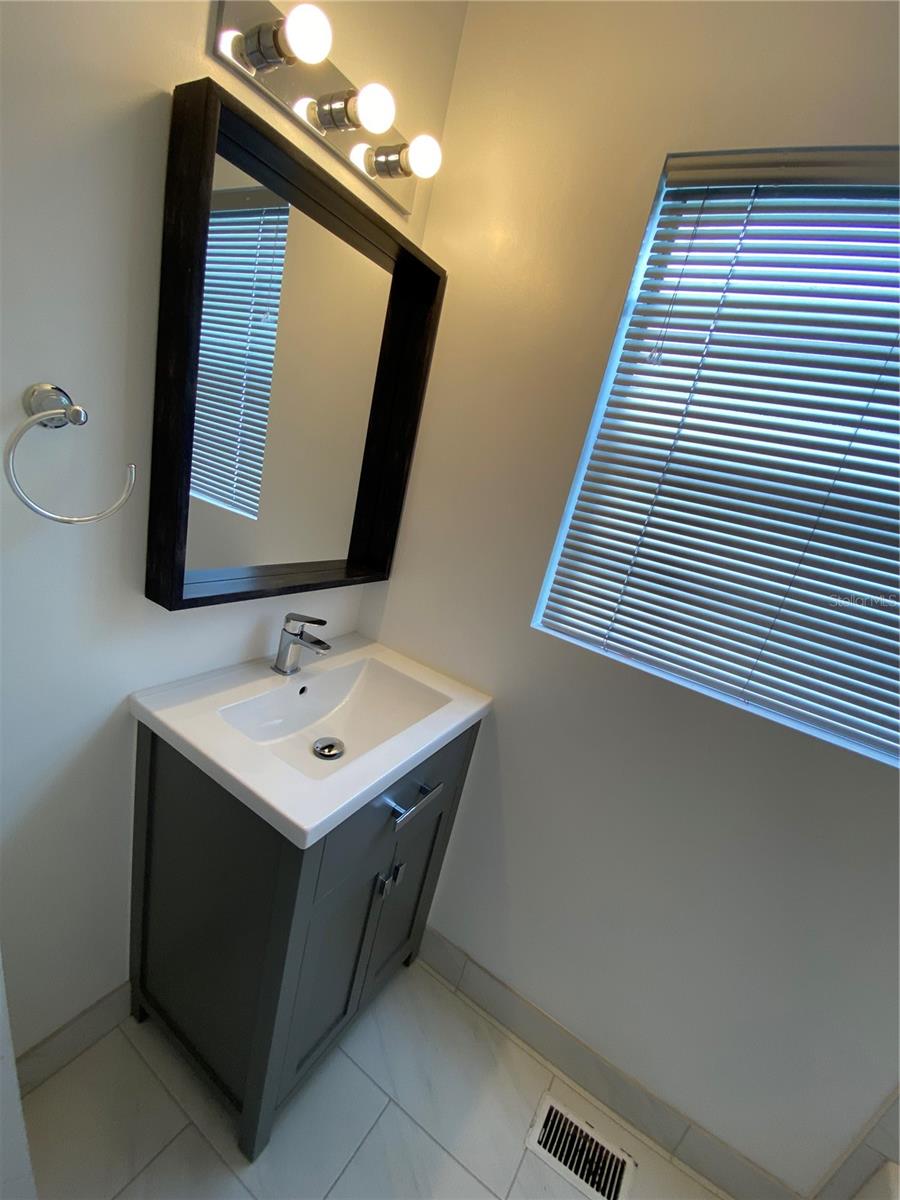 PHILLIPS REP 01 LAKEWOOD - Residential Lease