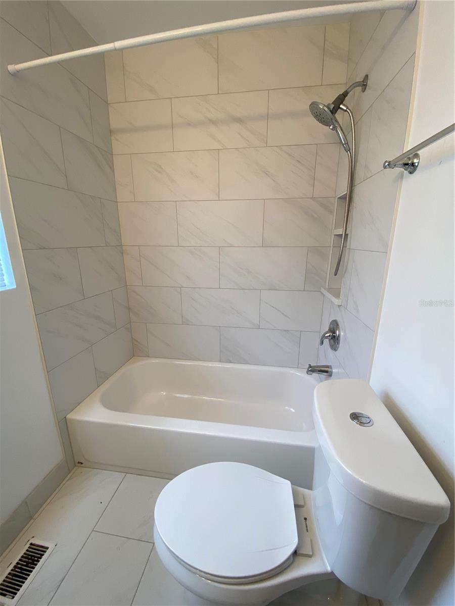 PHILLIPS REP 01 LAKEWOOD - Residential Lease