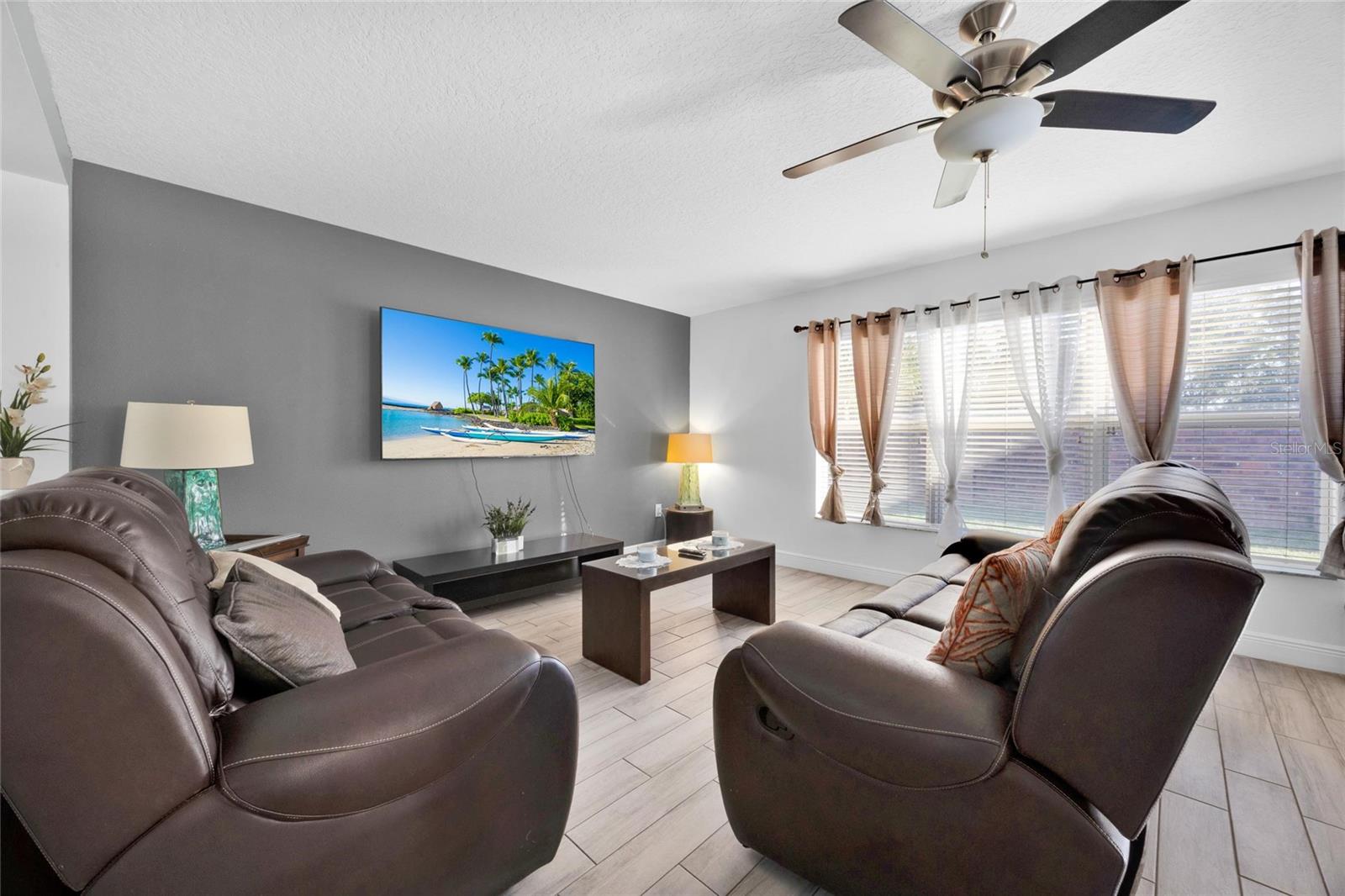 HAMMOCK TRAILS - Residential