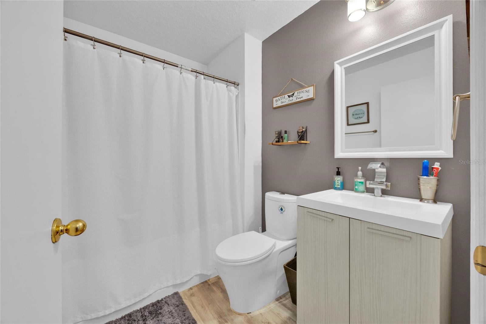 HAMMOCK TRAILS - Residential