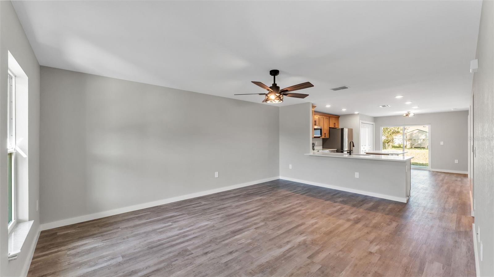 COUNTRY CLUB ESTATES RESUB PT - Residential