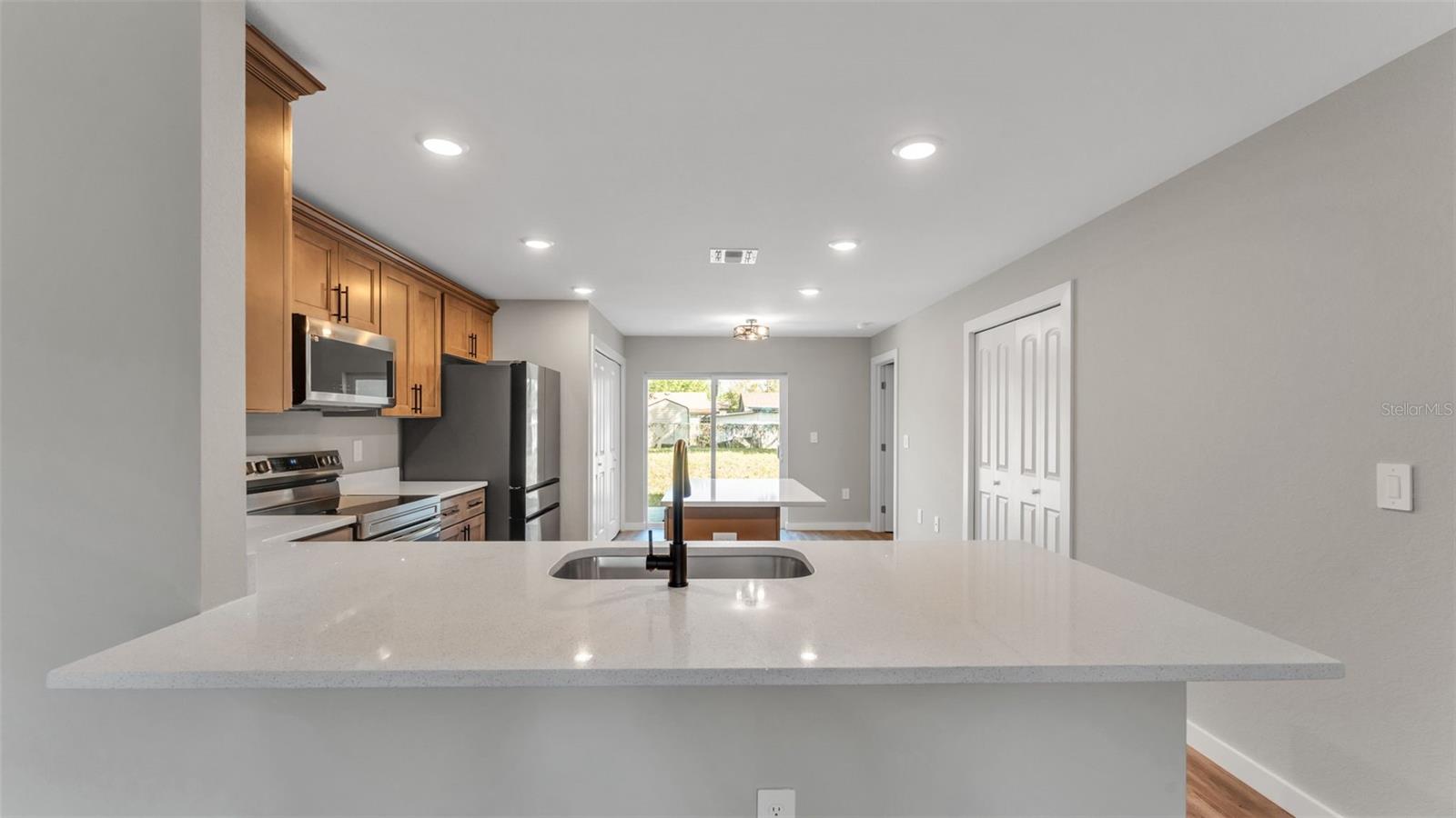 COUNTRY CLUB ESTATES RESUB PT - Residential