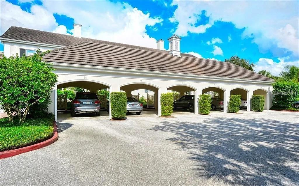 BISHOPSCOURT TOWNHOME ONE - Residential Lease