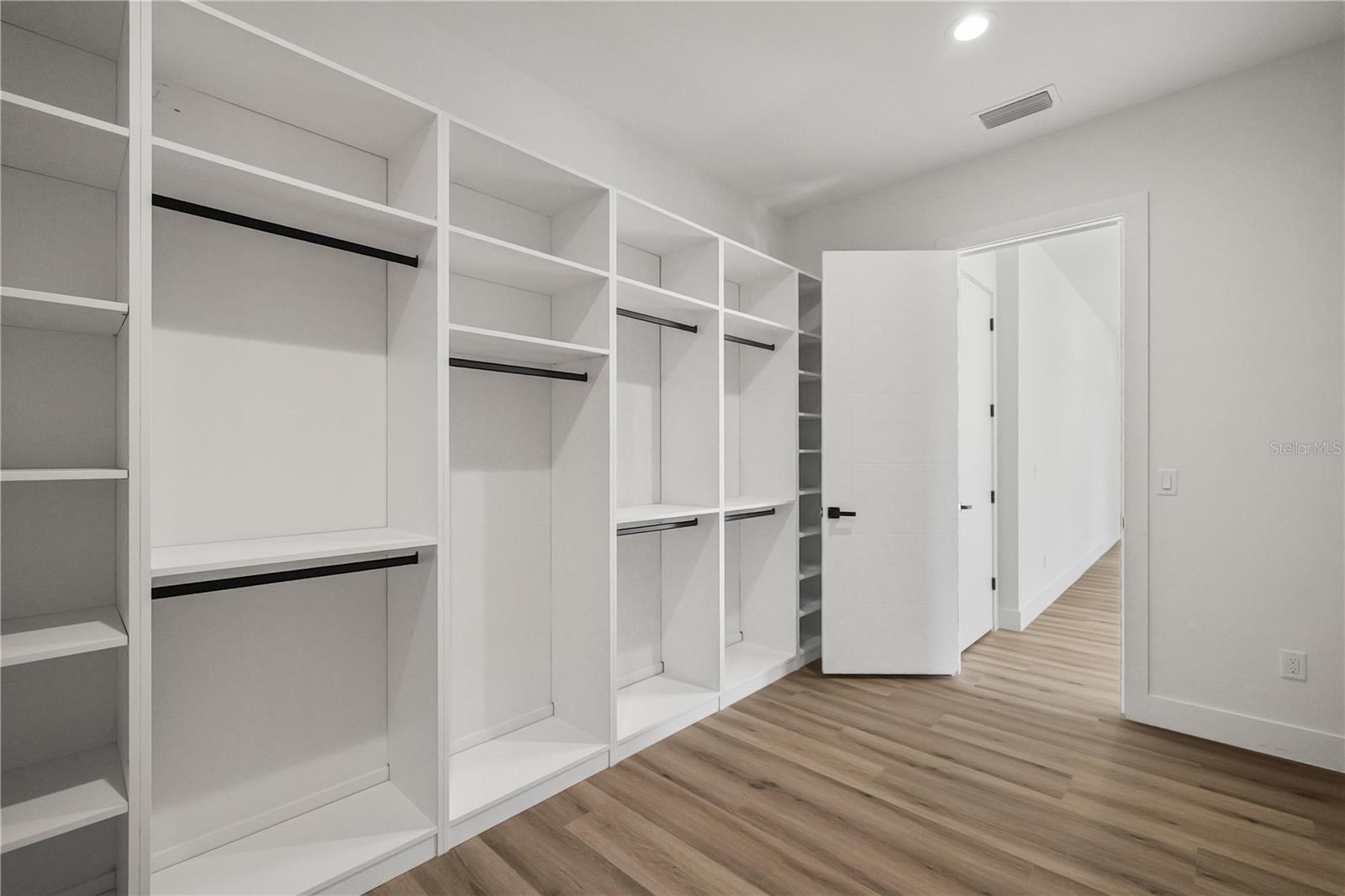 WELLSWOOD ESTATES UNIT 1 - Residential