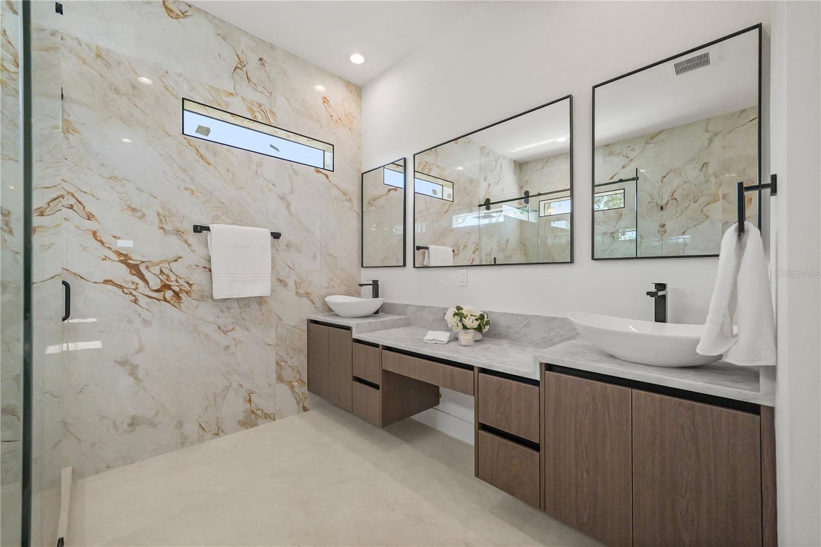 WELLSWOOD ESTATES UNIT 1 - Residential