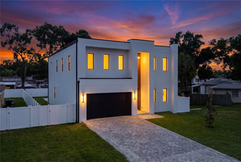 Photo of 2308 N Elcoe Drive, Tampa, FL 33603 (MLS # TB8501953)