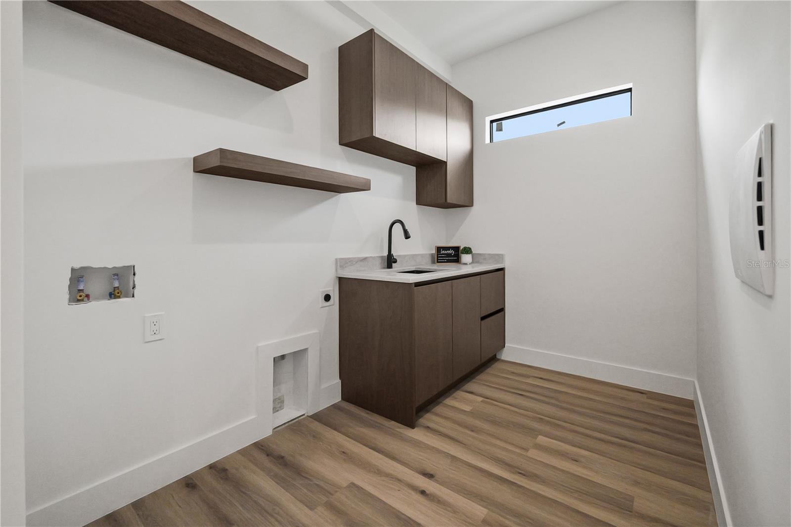 WELLSWOOD ESTATES UNIT 1 - Residential