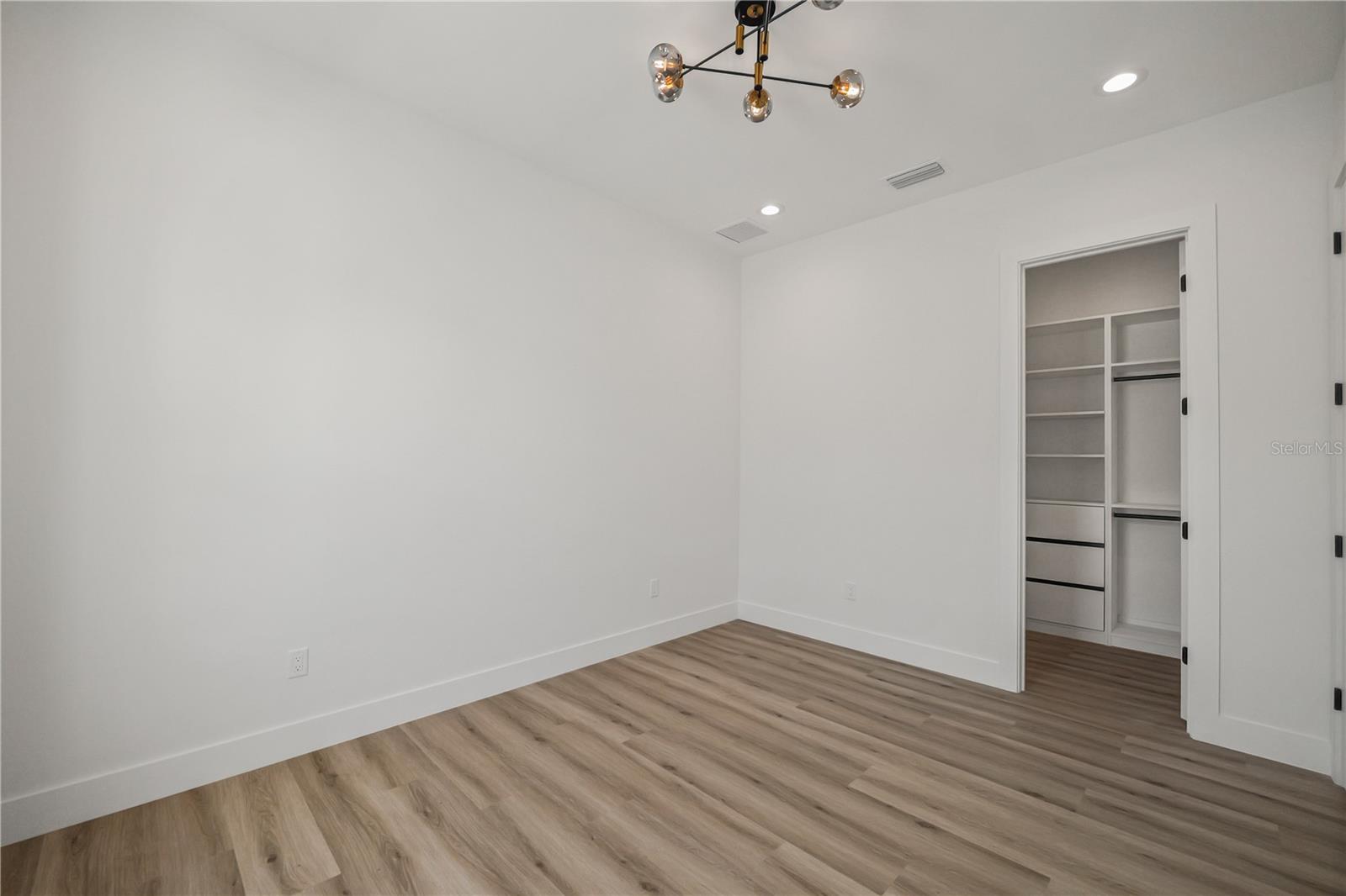 WELLSWOOD ESTATES UNIT 1 - Residential