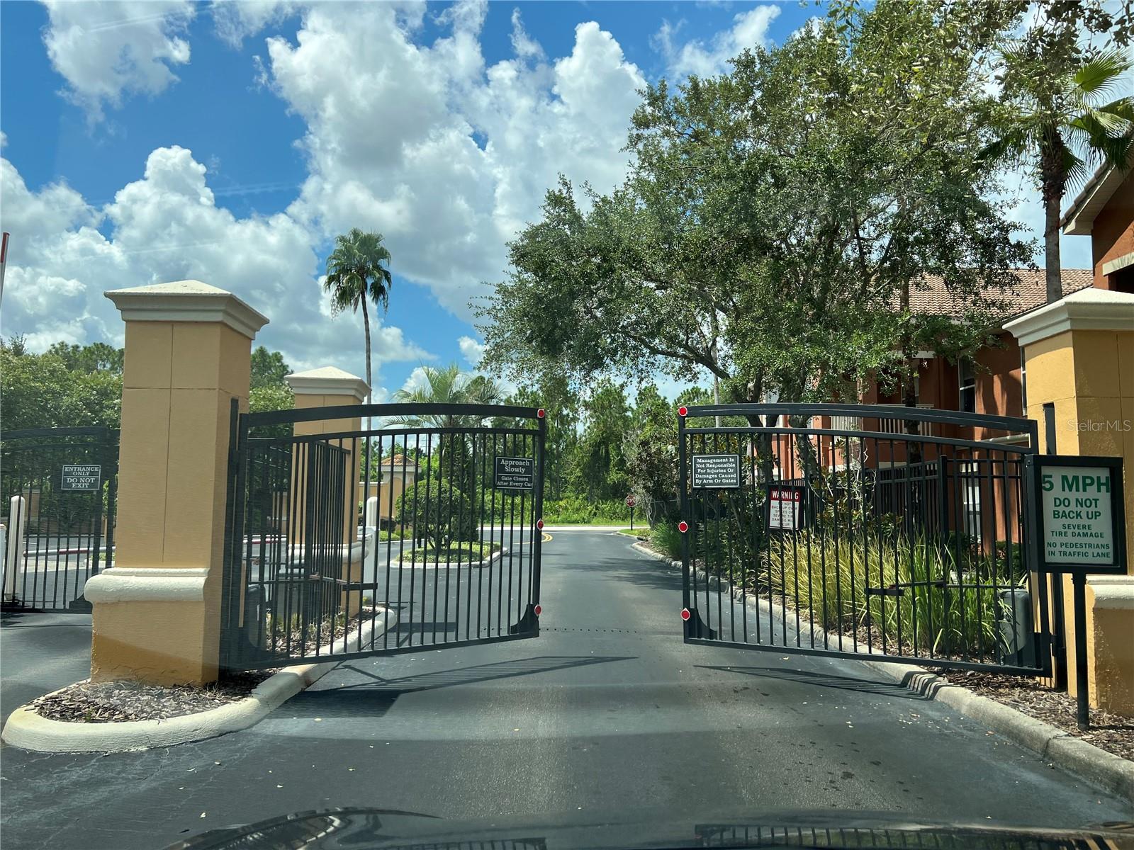 MIRABELLA - Residential Lease