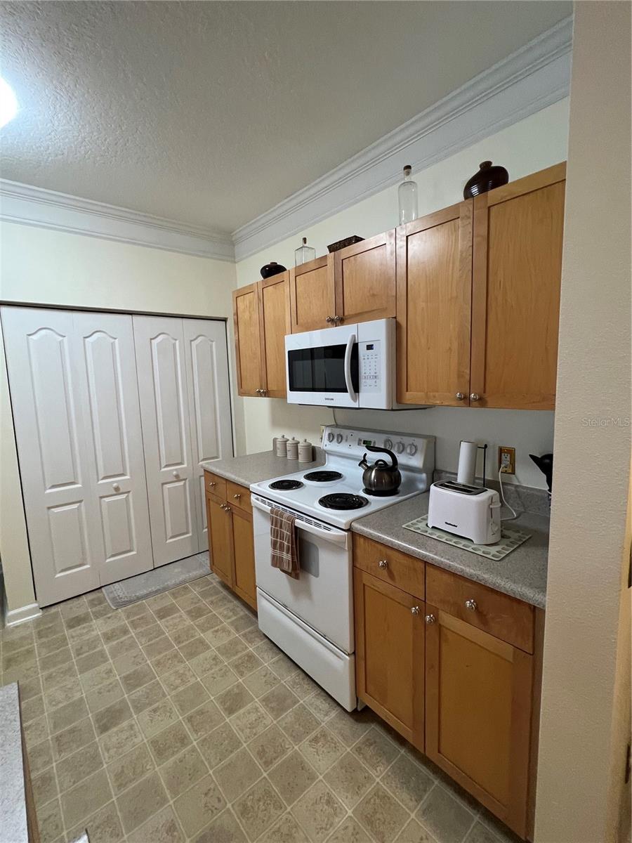 MIRABELLA - Residential Lease