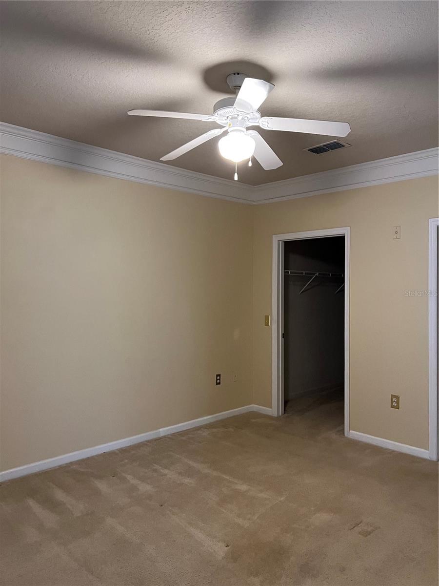 MIRABELLA - Residential Lease