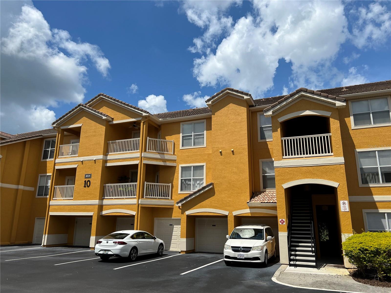 MIRABELLA - Residential Lease