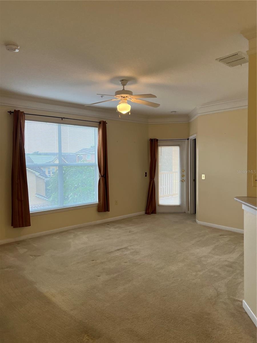 MIRABELLA - Residential Lease