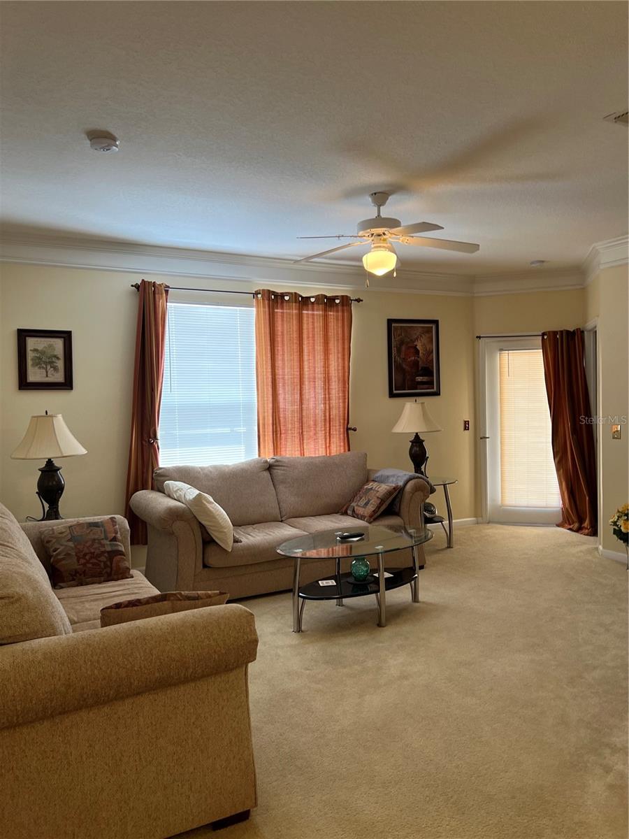 MIRABELLA - Residential Lease